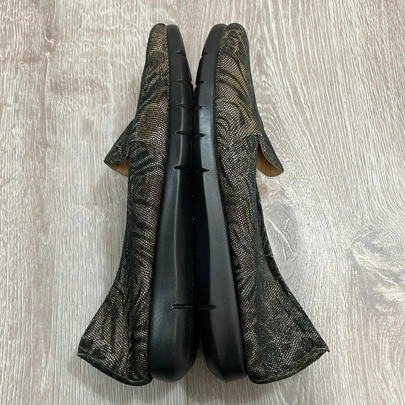 NWOT Aerosoles Army Leather Animal Print Slip On Flats 7.5M - Picture 13 of 15